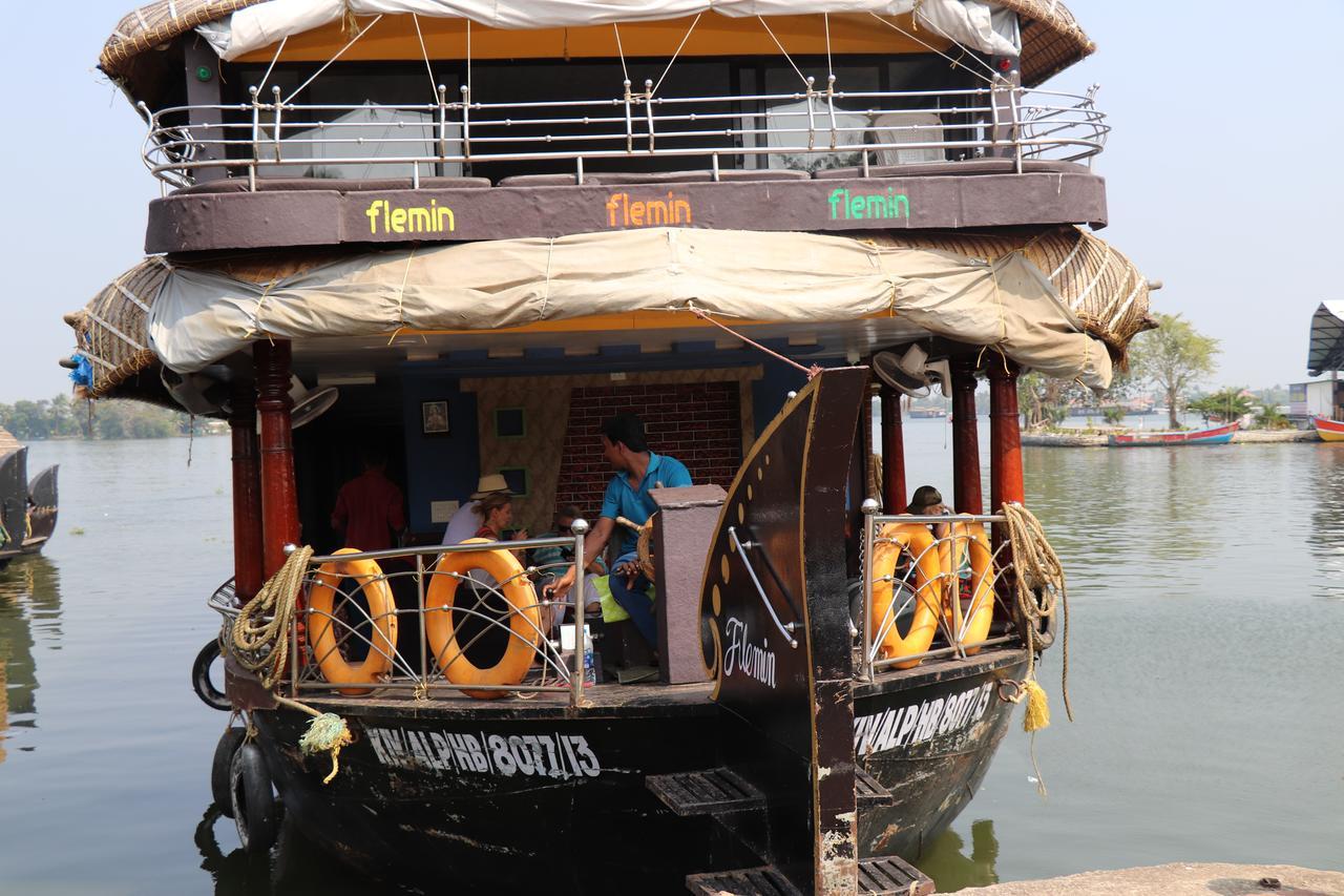 Friends Cruise, Nightstay Houseboat Alappuzha Kültér fotó