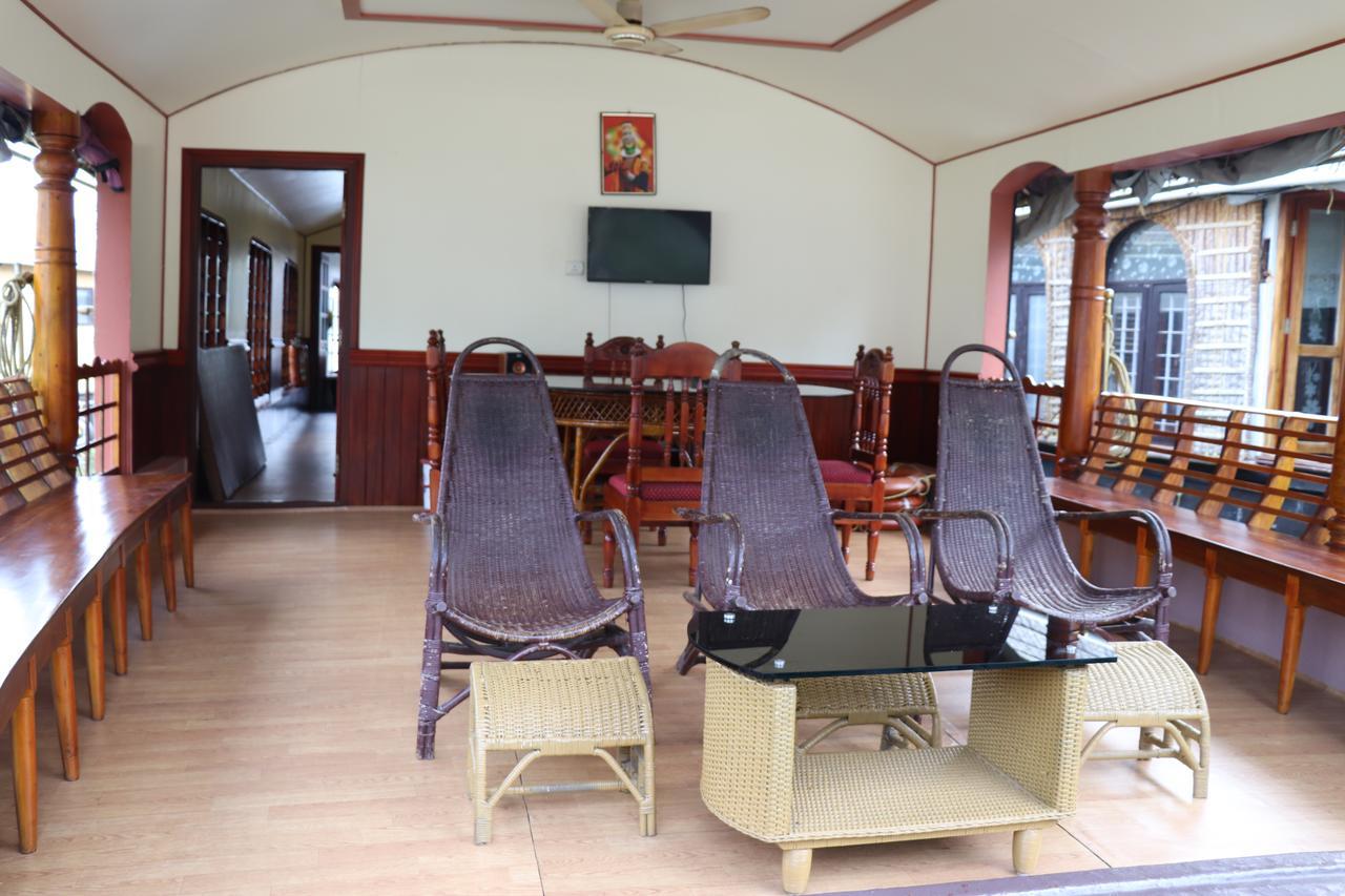 Friends Cruise, Nightstay Houseboat Alappuzha Kültér fotó