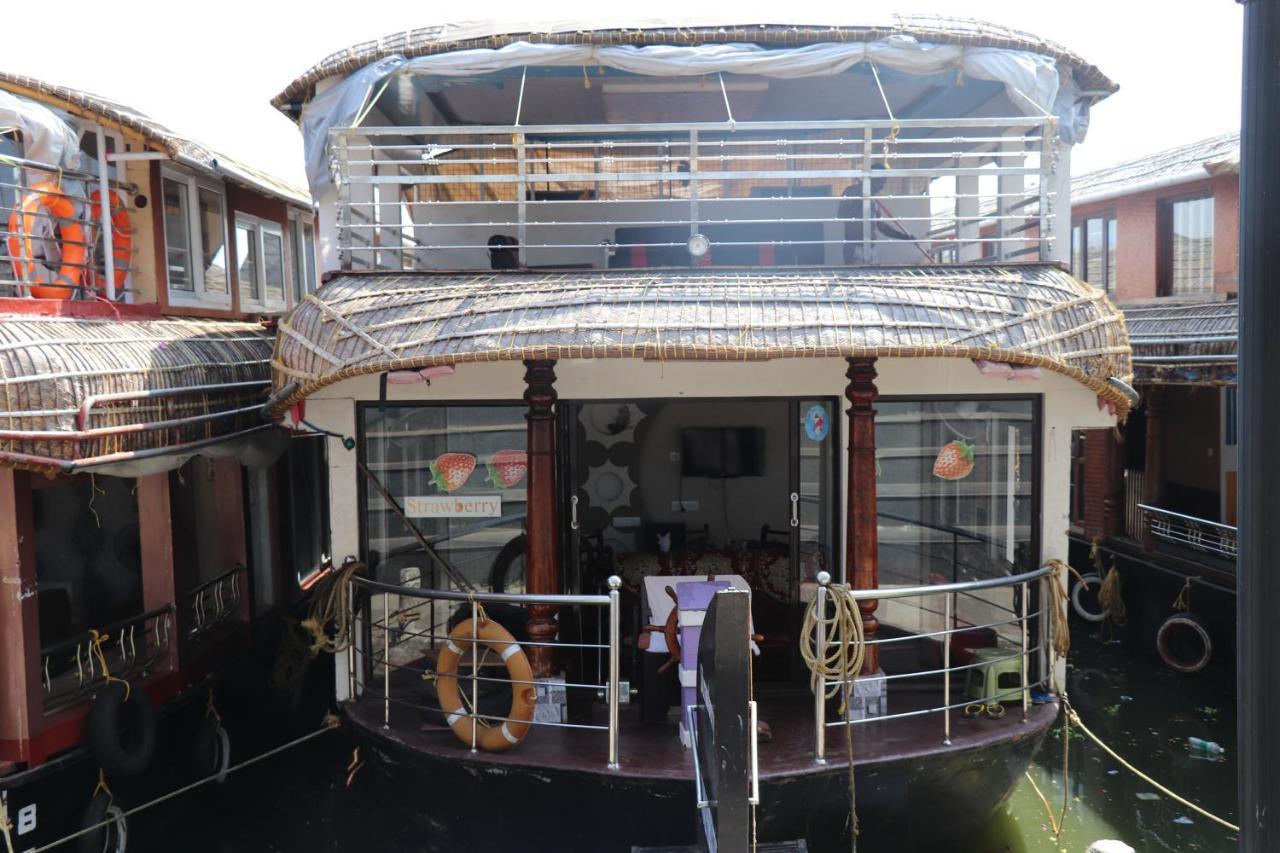 Friends Cruise, Nightstay Houseboat Alappuzha Kültér fotó