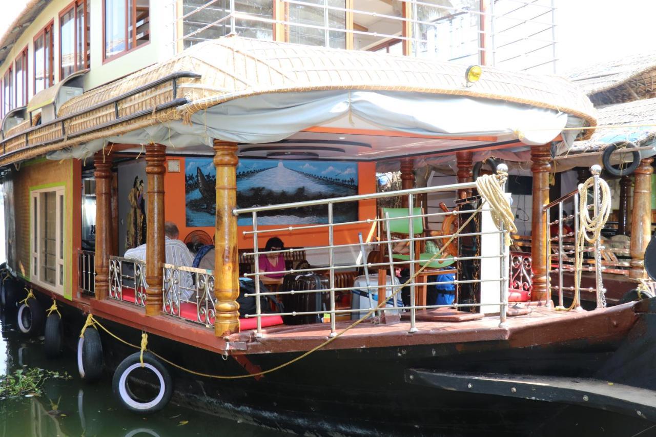 Friends Cruise, Nightstay Houseboat Alappuzha Kültér fotó