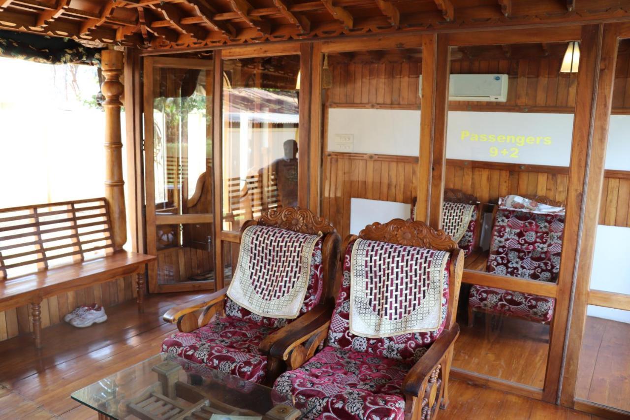 Friends Cruise, Nightstay Houseboat Alappuzha Kültér fotó